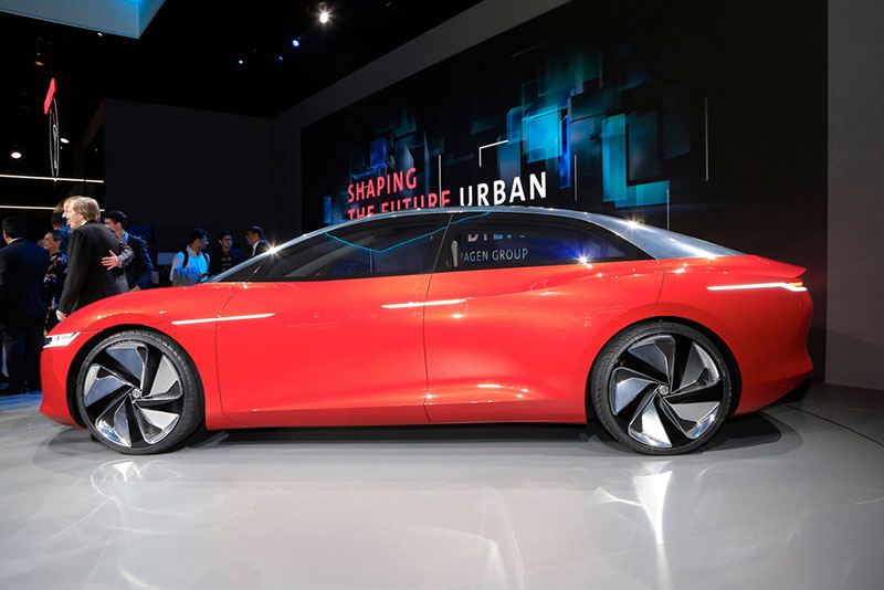 Siêu sedan không cần người lái Volkswagen ID Vizzion ra mắt